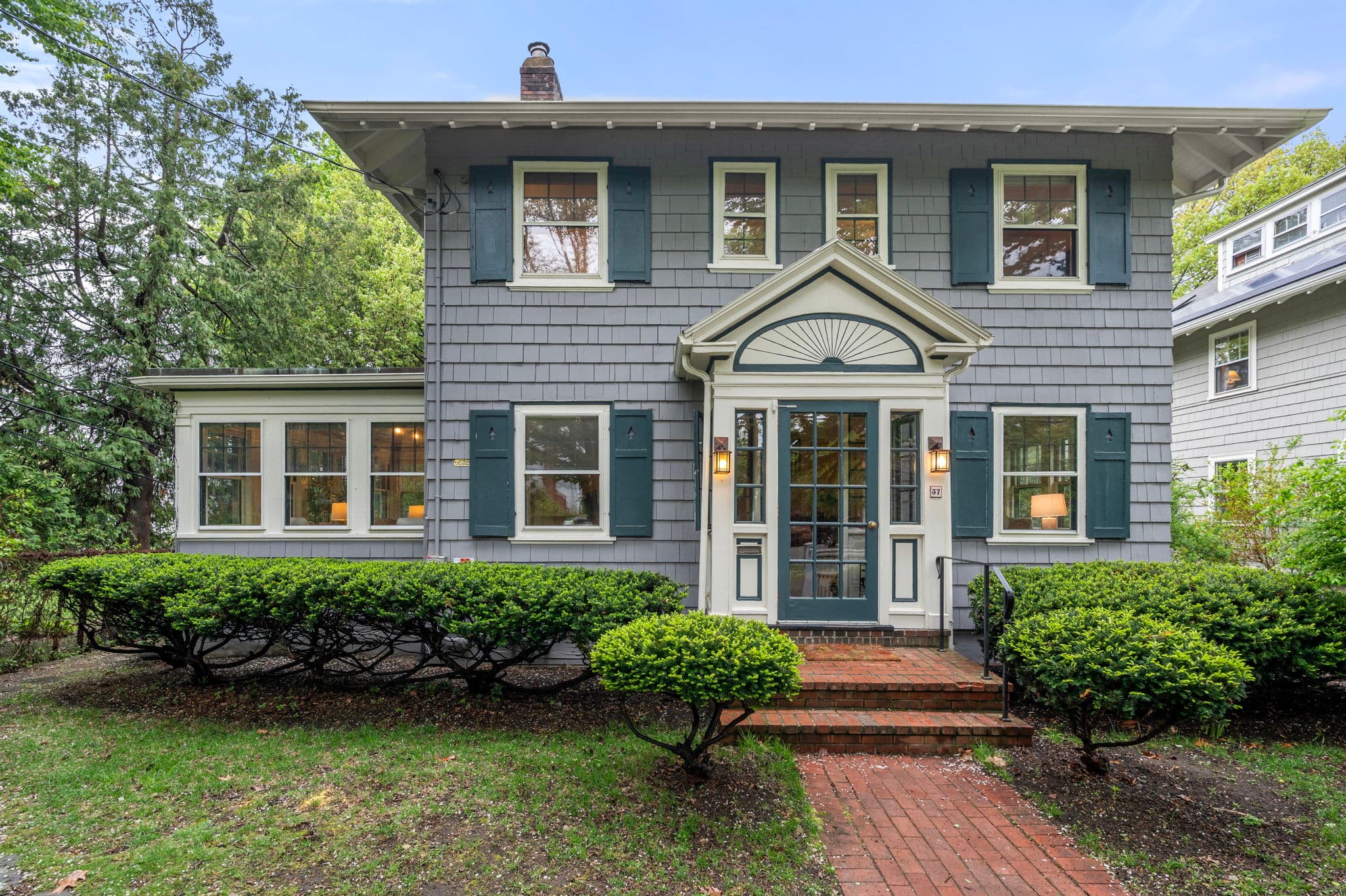 Green building image